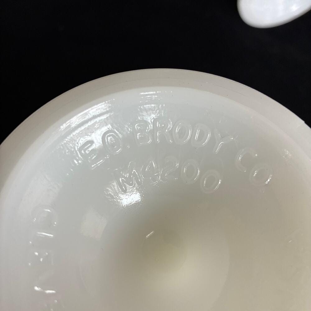 E.O.Brody Milk glass 2 Vases Planters Urns Goblets Vintage 6" tall retro boho - Picture 9 of 10